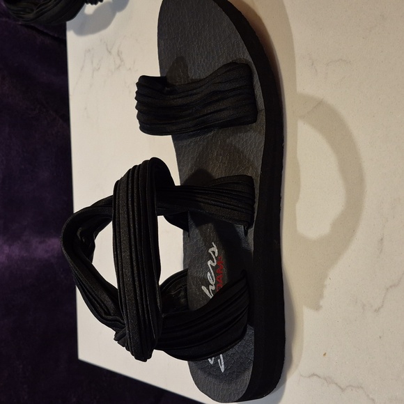 Skechers 10 Black Fabric Strap YOGA FOAM Sandal - Picture 1 of 4